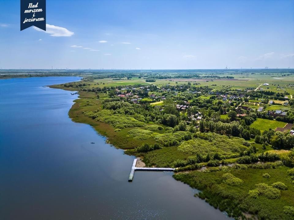 Caloroczne Domki Nad Morzem I Jeziorem Jezierzany Exterior foto